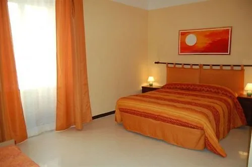 B&B Sunflower Catania 3*,  Italy